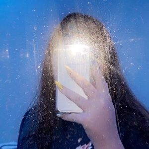 Meet your Posher, Erinda